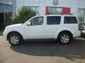 2008 Avalanche White Nissan Pathfinder SE 4x4  photo #3