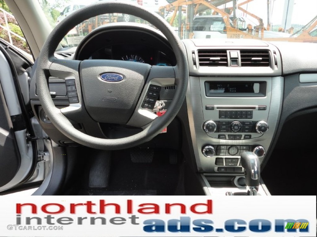 2012 Fusion SE - Ingot Silver Metallic / Charcoal Black photo #12