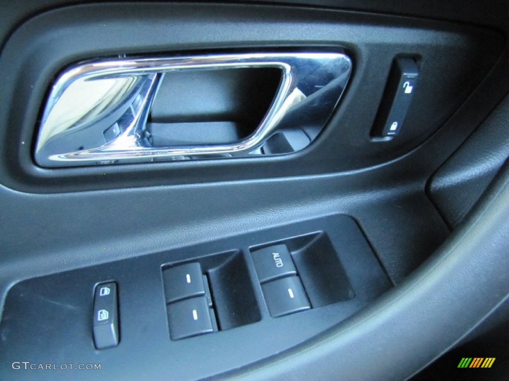 2010 Ford Taurus SEL AWD Controls Photo #52508421