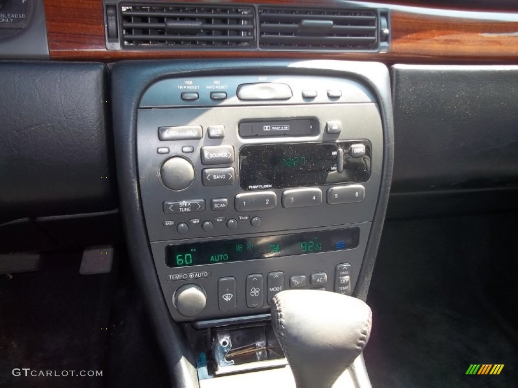 1999 Cadillac Eldorado Coupe Controls Photo #52512648