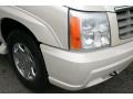 White Diamond - Escalade ESV AWD Photo No. 17