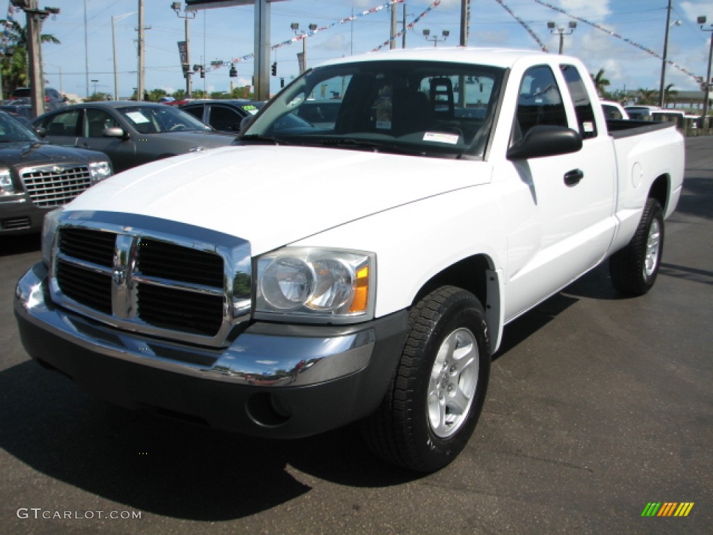 Bright White 2005 Dodge Dakota SLT Club Cab Exterior Photo #52513452