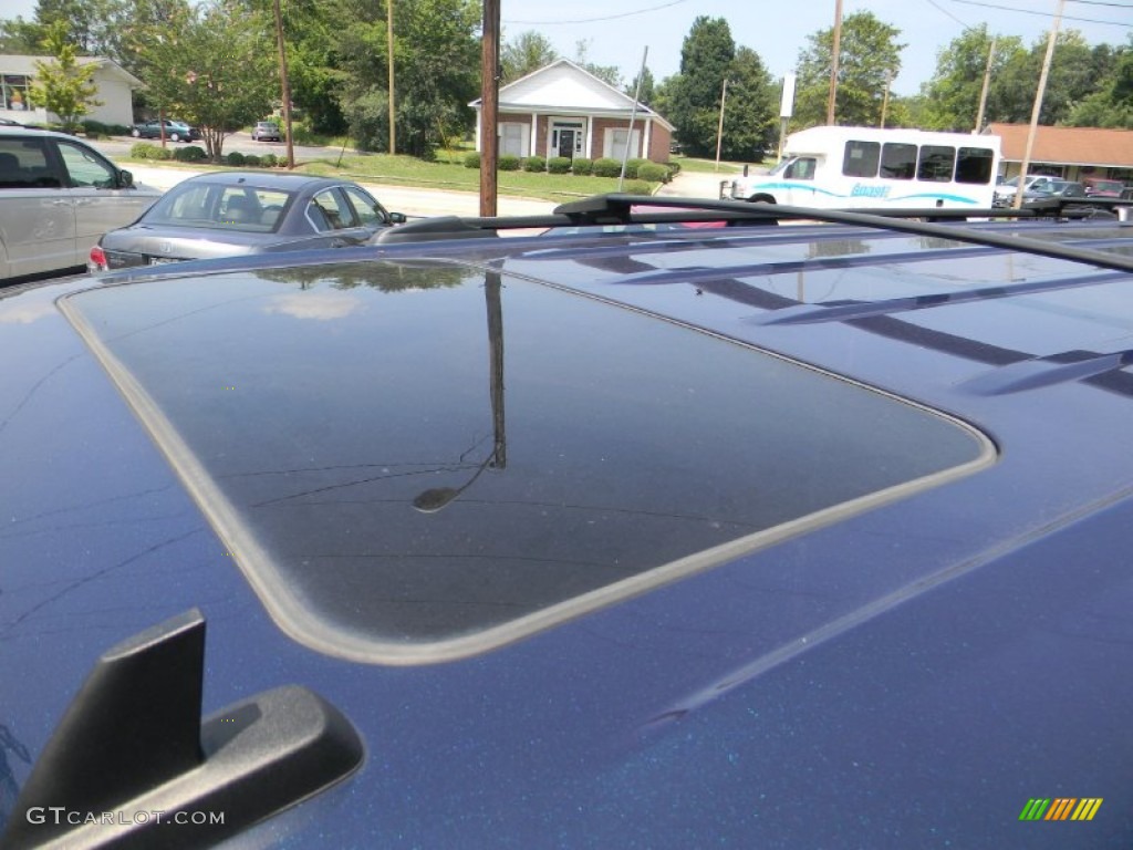 2006 Suburban LT 1500 - Dark Blue Metallic / Gray/Dark Charcoal photo #19