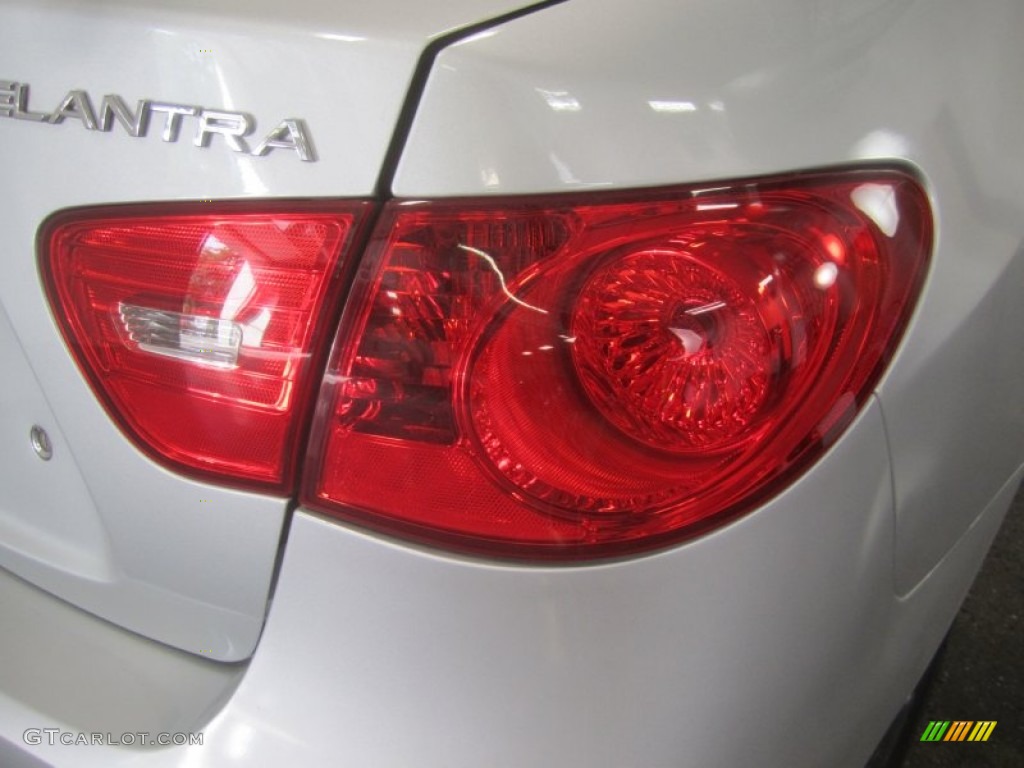 2008 Elantra SE Sedan - QuickSilver Metallic / Gray photo #14