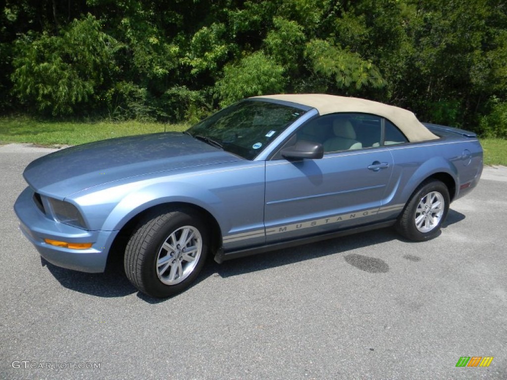 2007 Mustang V6 Deluxe Convertible - Windveil Blue Metallic / Light Graphite photo #1