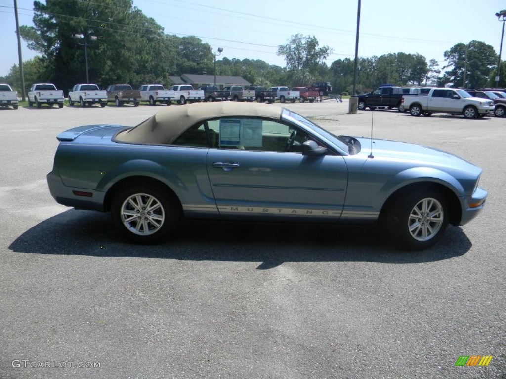 2007 Mustang V6 Deluxe Convertible - Windveil Blue Metallic / Light Graphite photo #4