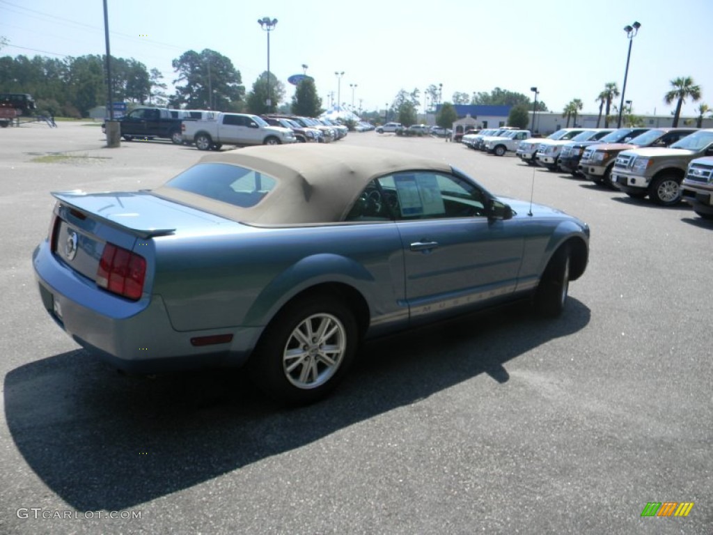 2007 Mustang V6 Deluxe Convertible - Windveil Blue Metallic / Light Graphite photo #5