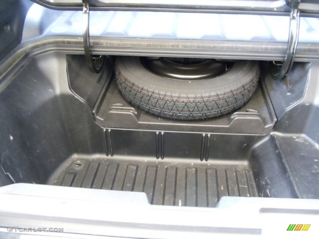 2010 Honda Ridgeline RTS Trunk Photo #52520289