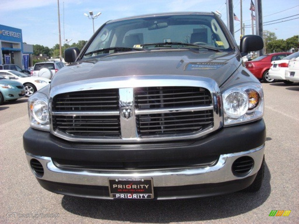 2008 Ram 1500 SXT Regular Cab - Light Khaki Metallic / Khaki photo #8