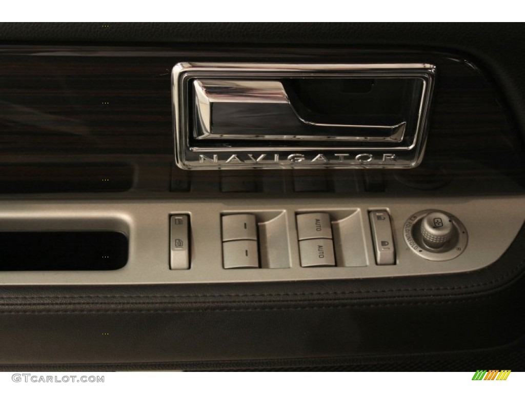 2008 Navigator Luxury 4x4 - Black / Charcoal Black photo #7