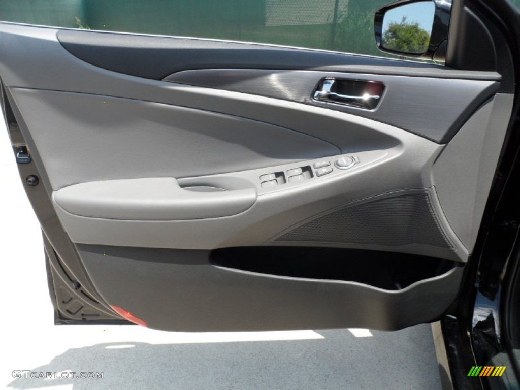 2011 Hyundai Sonata Hybrid Gray Door Panel Photo #52522671
