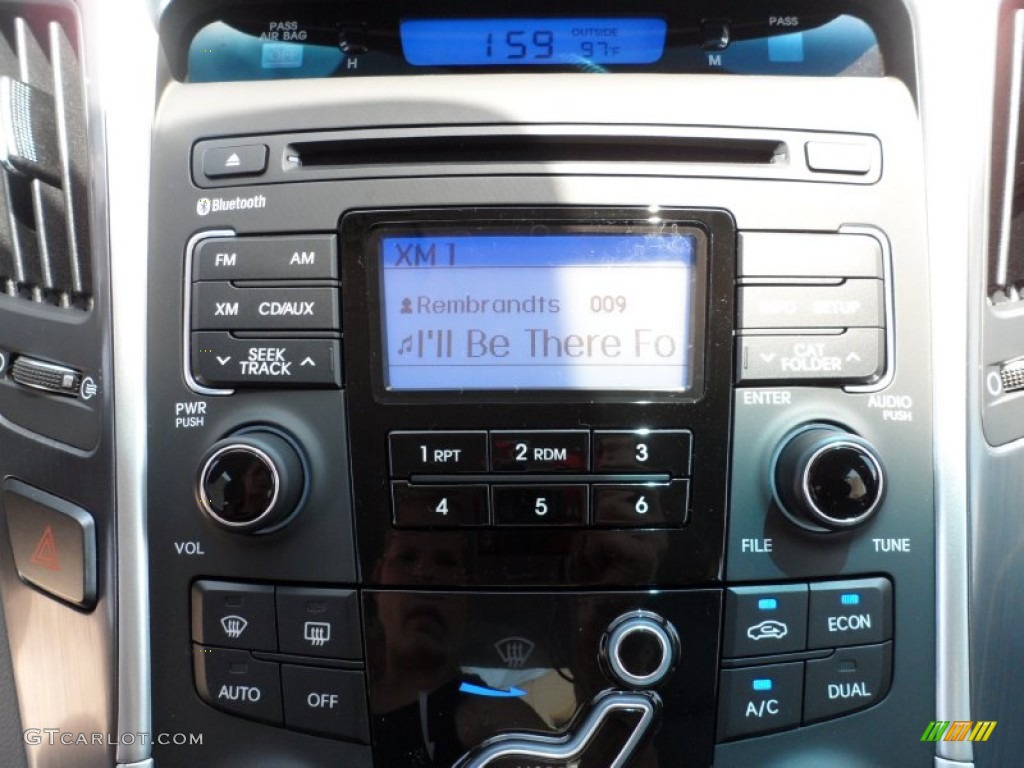 2011 Hyundai Sonata Hybrid Controls Photo #52522758