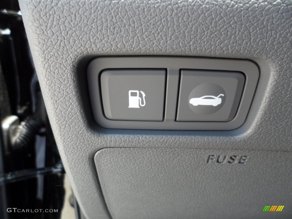 2011 Hyundai Sonata Hybrid Controls Photo #52522938