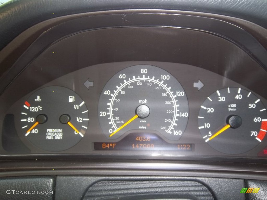 1997 Mercedes-Benz E 420 Sedan Gauges Photos