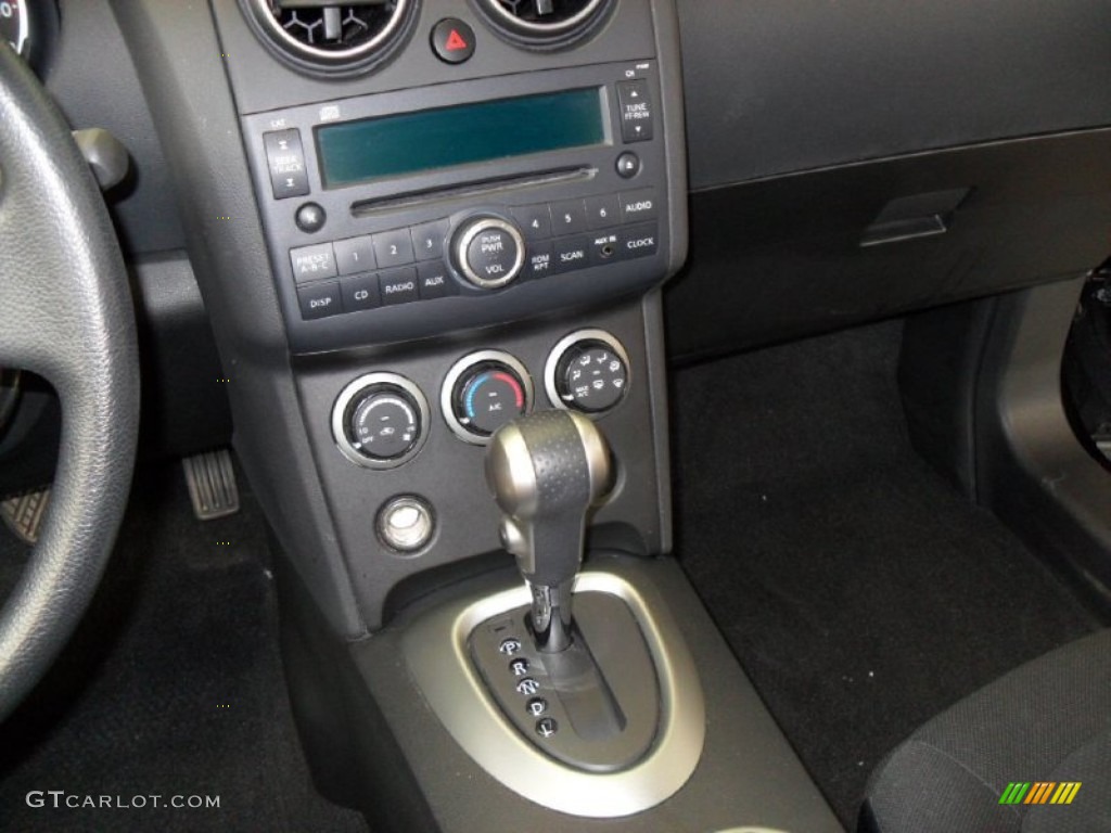 2010 Rogue S AWD - Wicked Black / Black photo #11