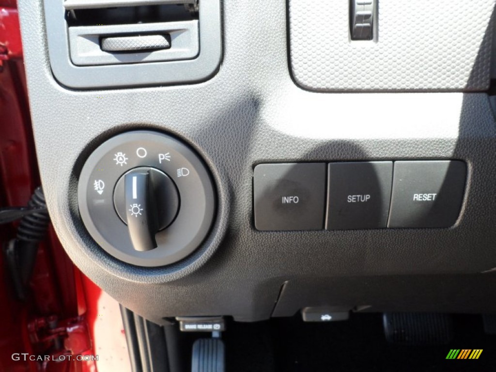 2012 Ford Escape XLT Controls Photo #52530477