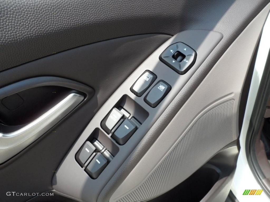 2012 Hyundai Tucson GLS Controls Photo #52531968