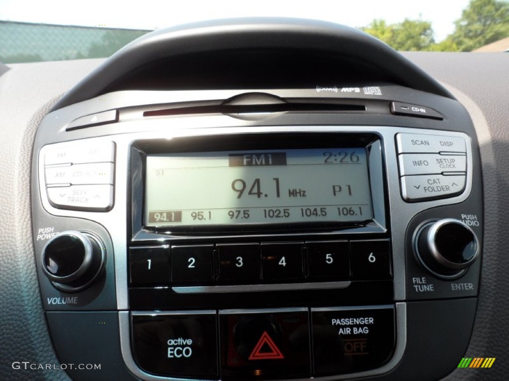 2012 Hyundai Tucson GLS Controls Photo #52532043