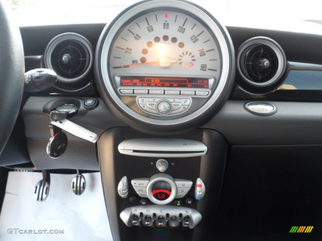 2010 Mini Cooper S Hardtop Controls Photo #52534134