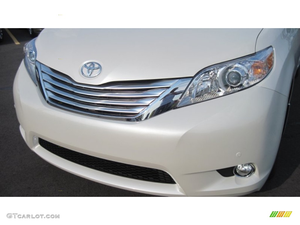 2011 Sienna Limited - Super White / Bisque photo #8