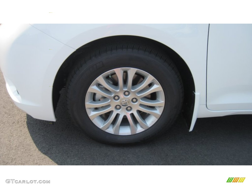 2011 Sienna XLE - Super White / Bisque photo #10