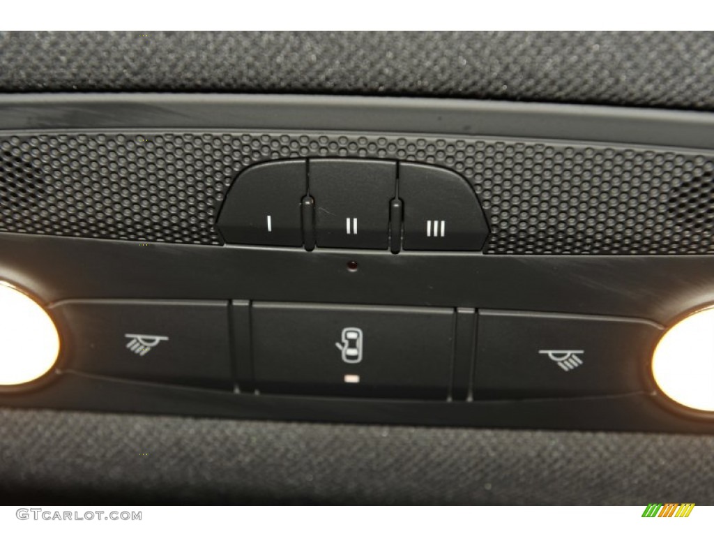 2008 Audi TT 3.2 quattro Coupe Controls Photo #52540389
