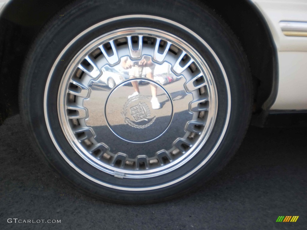 1998 Cadillac DeVille D'Elegance Wheel Photo #52542864