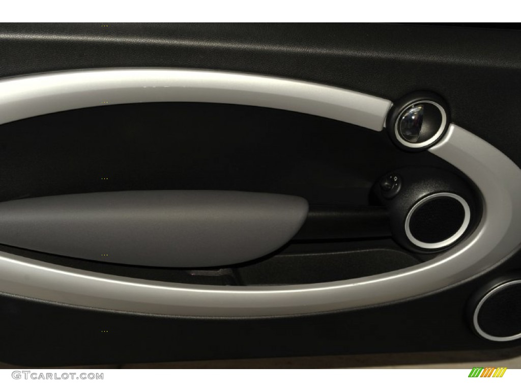 2007 Cooper S Hardtop - Chili Red / Lounge Carbon Black photo #12