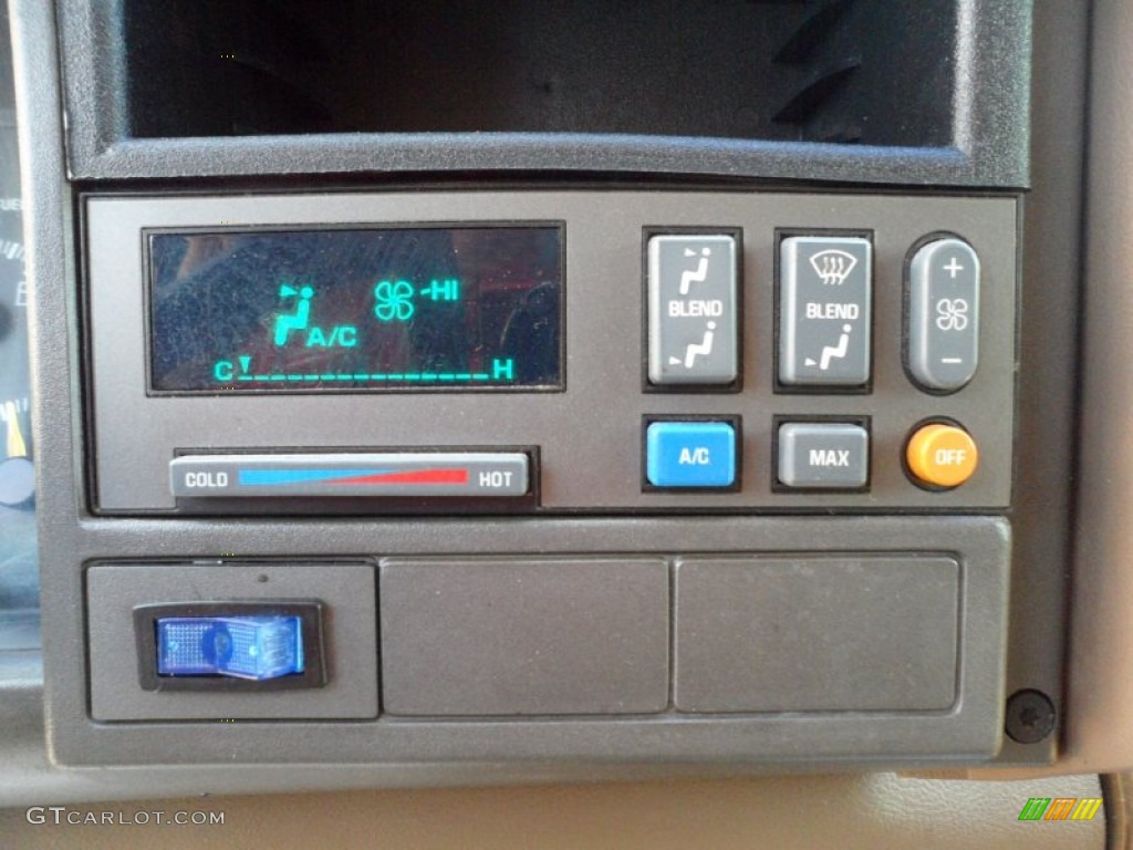 1994 Chevrolet C/K C2500 Extended Cab Controls Photo #52544892