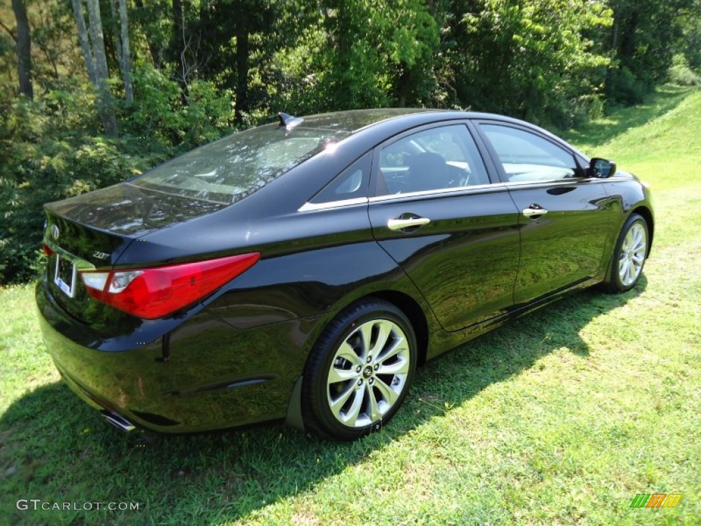 2011 Sonata SE 2.0T - Midnight Black / Black photo #3