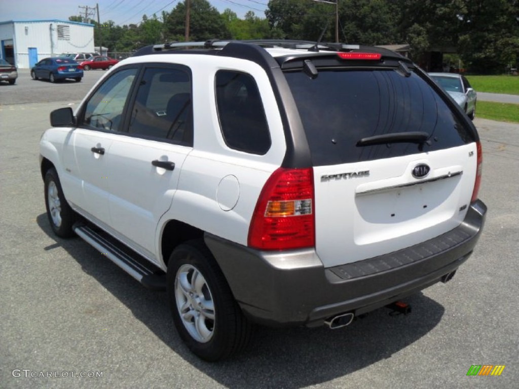 2008 Sportage LX V6 4x4 - Clear White / Beige photo #2