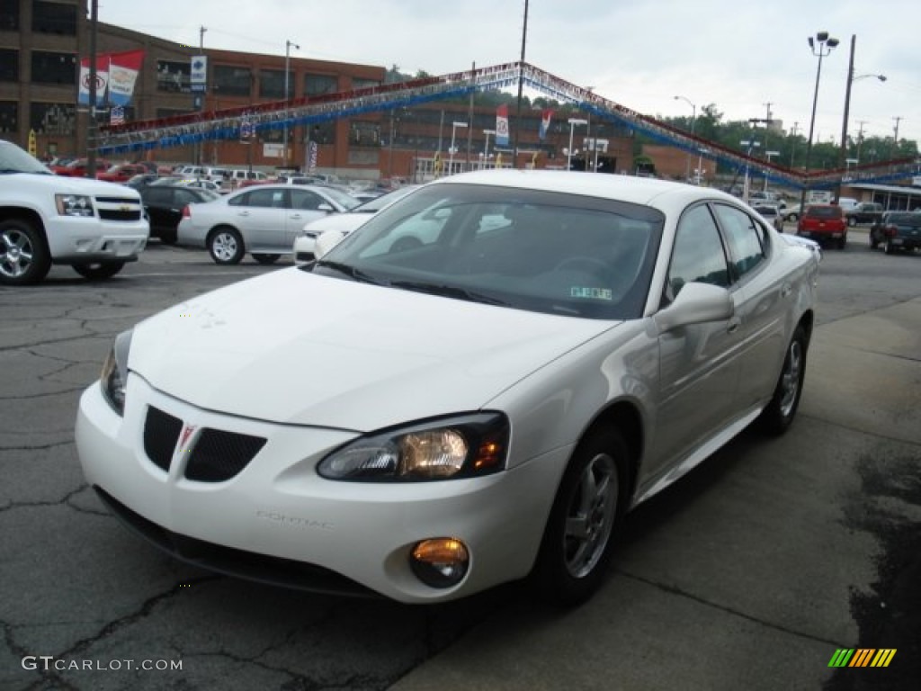 2004 Grand Prix GT Sedan - Summit White / Dark Pewter photo #4