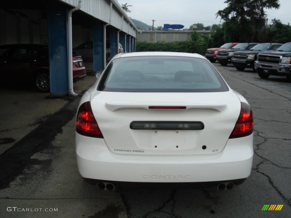 2004 Grand Prix GT Sedan - Summit White / Dark Pewter photo #7