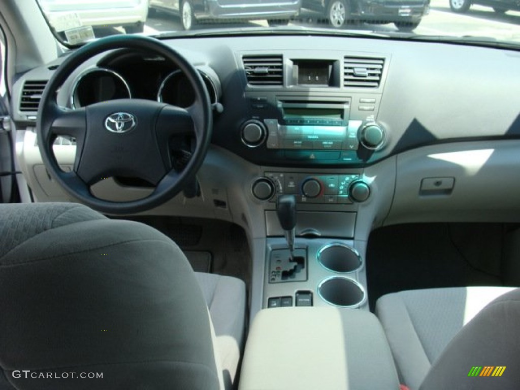 2008 Highlander 4WD - Classic Silver Metallic / Ash Gray photo #9