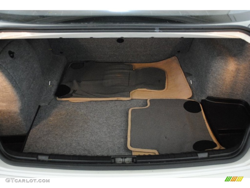 2003 3 Series 325i Sedan - Alpine White / Sand photo #18