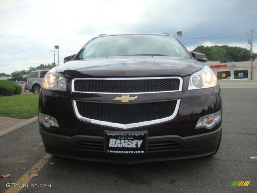 2010 Traverse LT AWD - Dark Cherry Metallic / Dark Gray/Light Gray photo #10