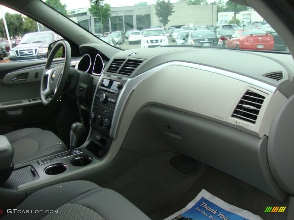 2010 Traverse LT AWD - Dark Cherry Metallic / Dark Gray/Light Gray photo #26