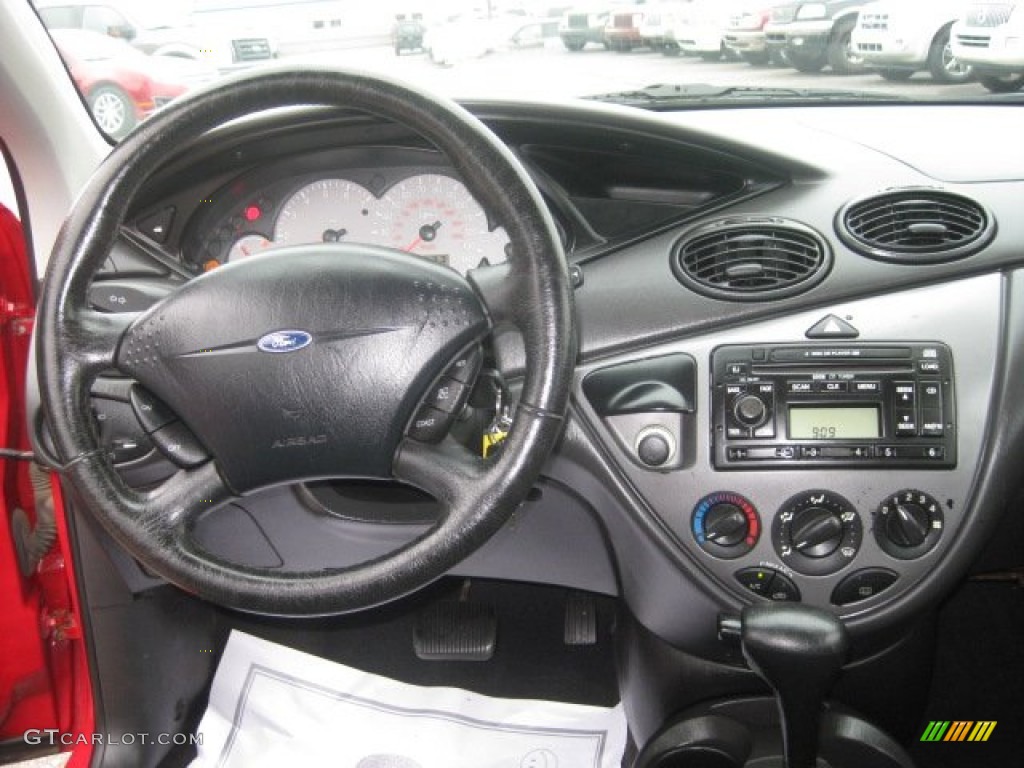 2001 Ford Focus SE Sedan Dark Charcoal Black Dashboard Photo #52563107