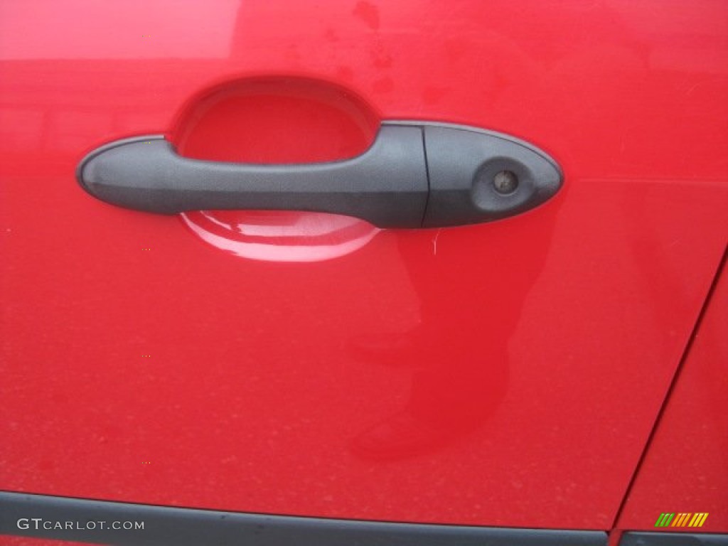 2001 Focus SE Sedan - Infra Red Clearcoat / Dark Charcoal Black photo #18