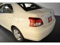 Polar White - Yaris Sedan Photo No. 4