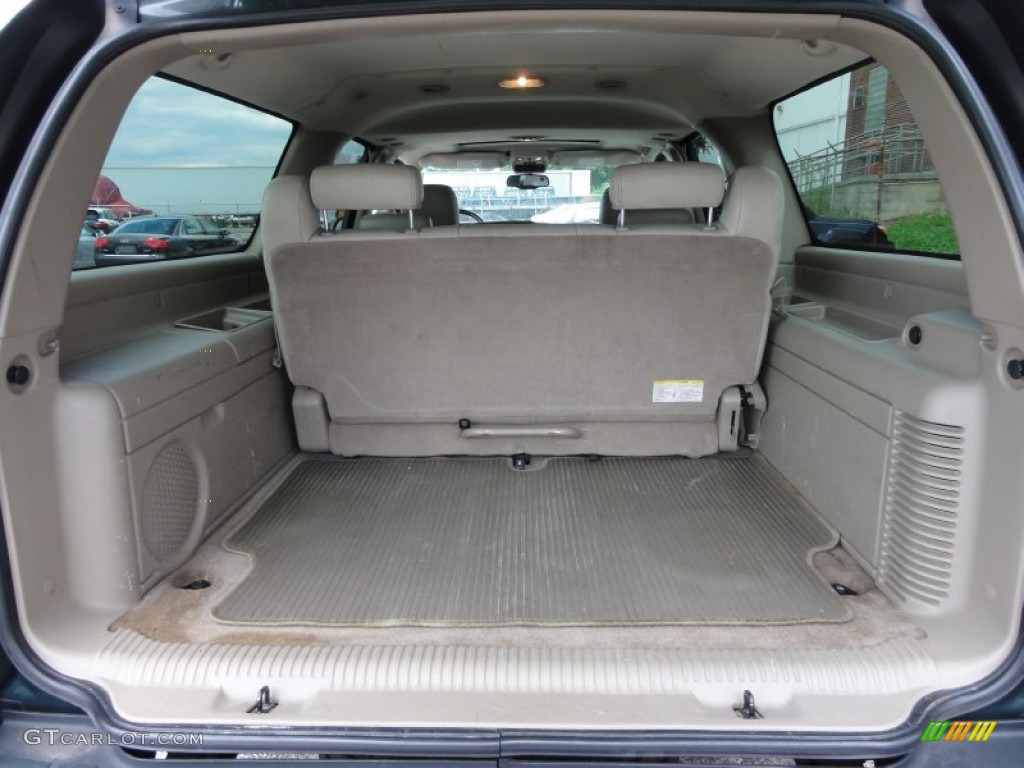 2004 GMC Yukon XL 1500 SLT 4x4 Trunk Photo #52565189