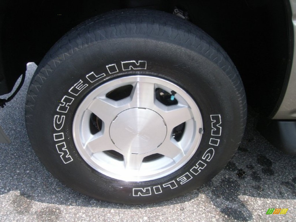 2003 GMC Yukon SLT 4x4 Wheel Photos
