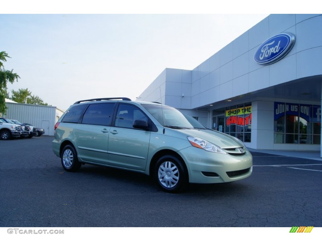 Silver Pine Mica Toyota Sienna