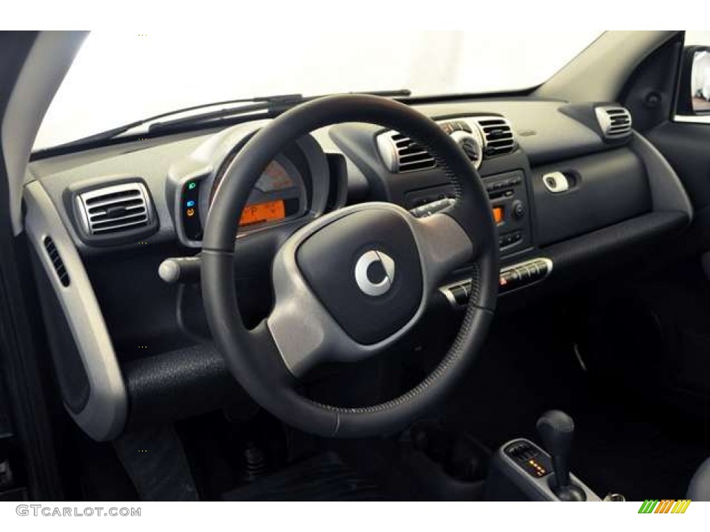 2009 Smart fortwo pure coupe Gray Dashboard Photo #52571324