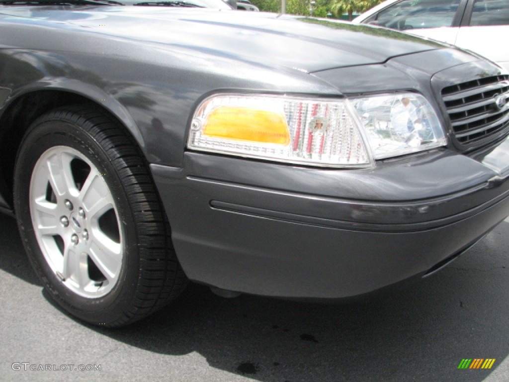 2004 Crown Victoria LX - Midnight Grey Metallic / Dark Charcoal photo #2