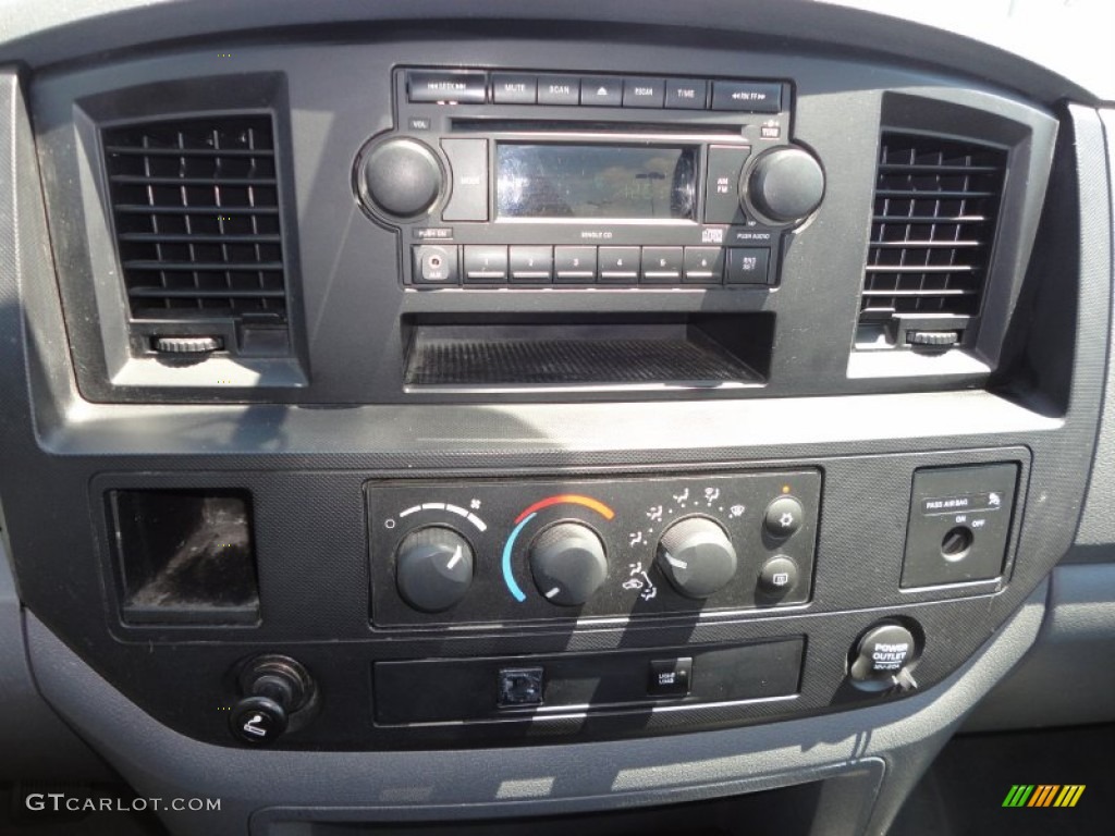 2008 Dodge Ram 2500 SXT Regular Cab 4x4 Controls Photos