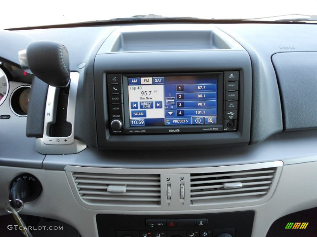 2011 Routan SE - Tanzanite Blue Metallic / Aero Gray photo #19