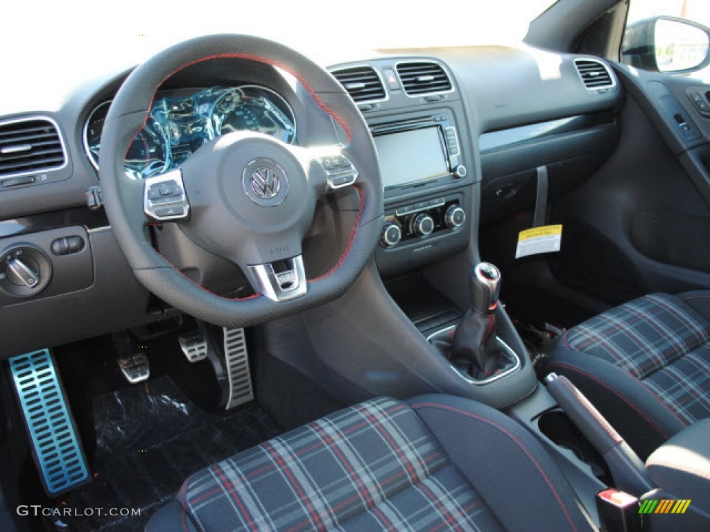 Interlagos Plaid Cloth Interior 2011 Volkswagen GTI 2 Door Photo #52576553