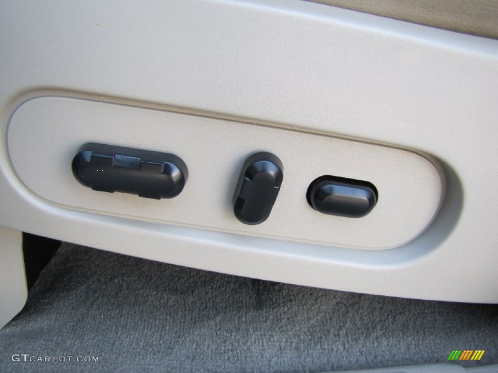 2007 Explorer XLT 4x4 - Black / Stone photo #8