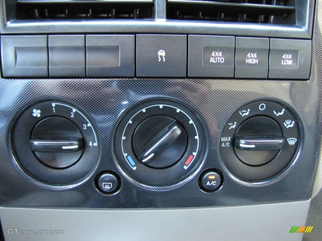 2007 Explorer XLT 4x4 - Black / Stone photo #14